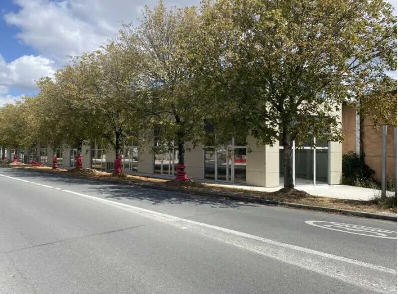 Office in Carbon-Blanc for sale - Building Photo - Image 1 of 8