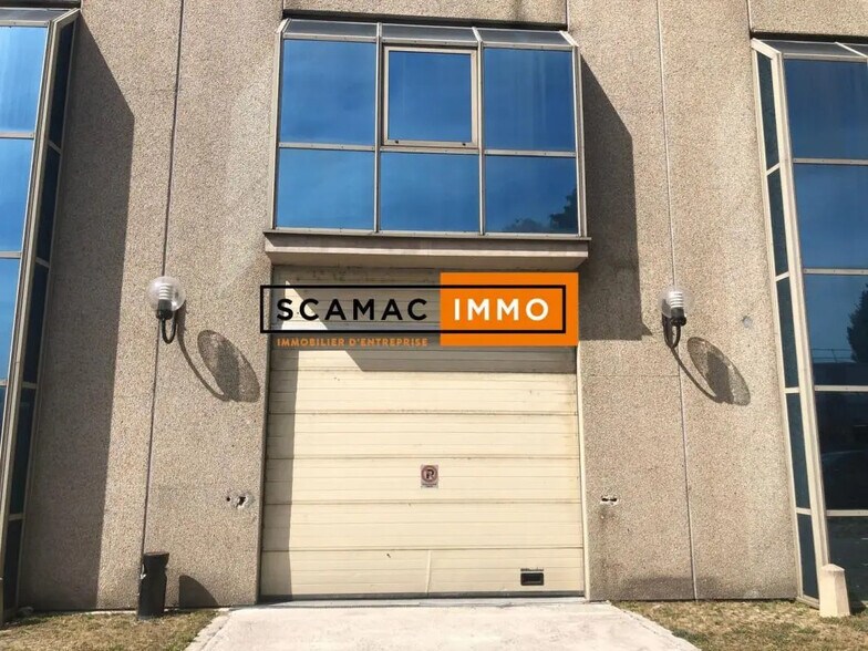 Office in Bezons for lease - Building Photo - Image 1 of 5