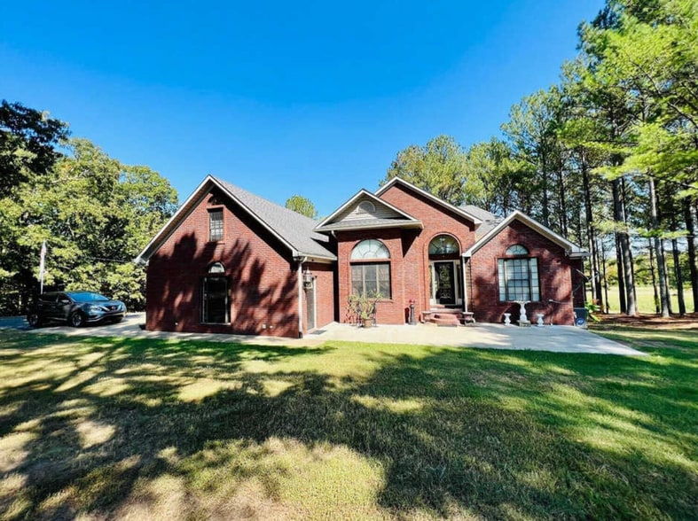 803 Highway 45, Baldwyn, MS 38824