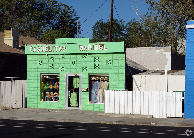 865 S Wells Ave, Reno, NV for lease - Primary Photo - Image 1 of 10