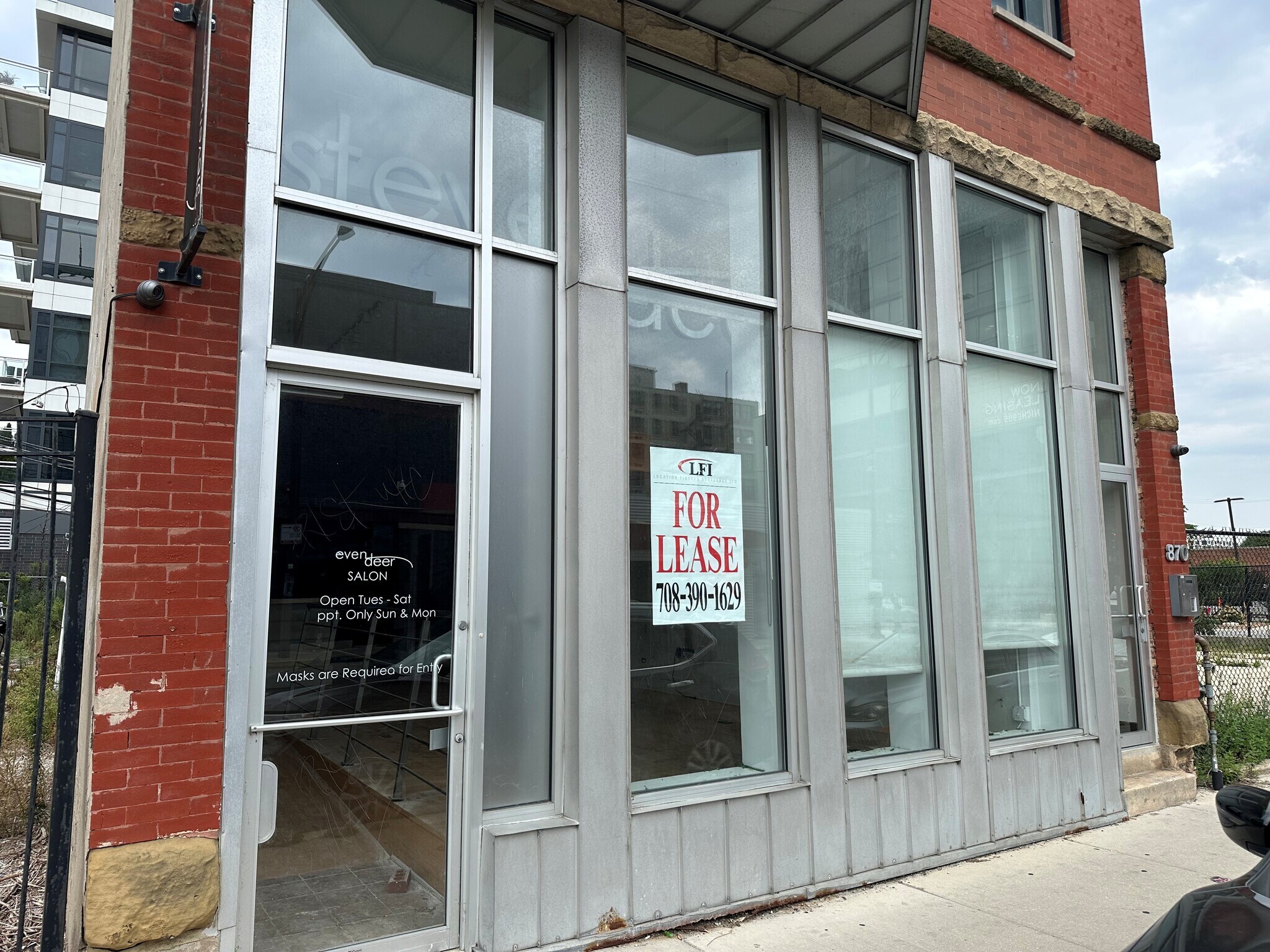 870 N Orleans St, Chicago, IL for lease Building Photo- Image 1 of 9