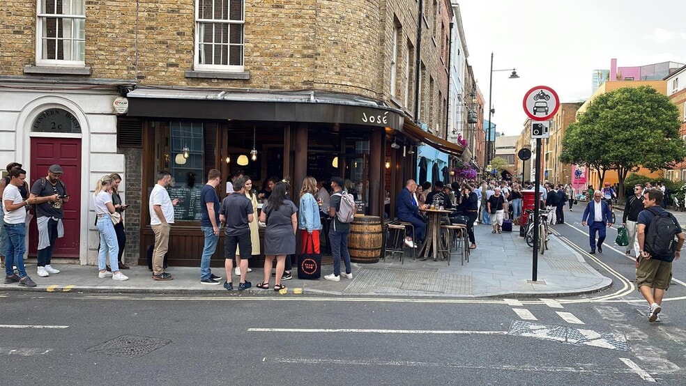 124 Bermondsey St, London for sale - Building Photo - Image 3 of 4