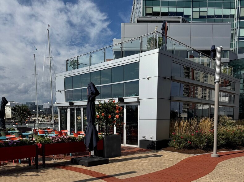 15 Harbor Point Rd, Stamford, CT for lease - Building Photo - Image 3 of 12