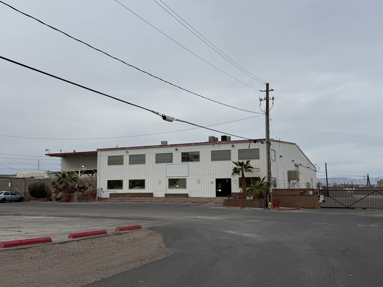 1239 N Boulder Hwy, Henderson, NV for lease - Building Photo - Image 1 of 9