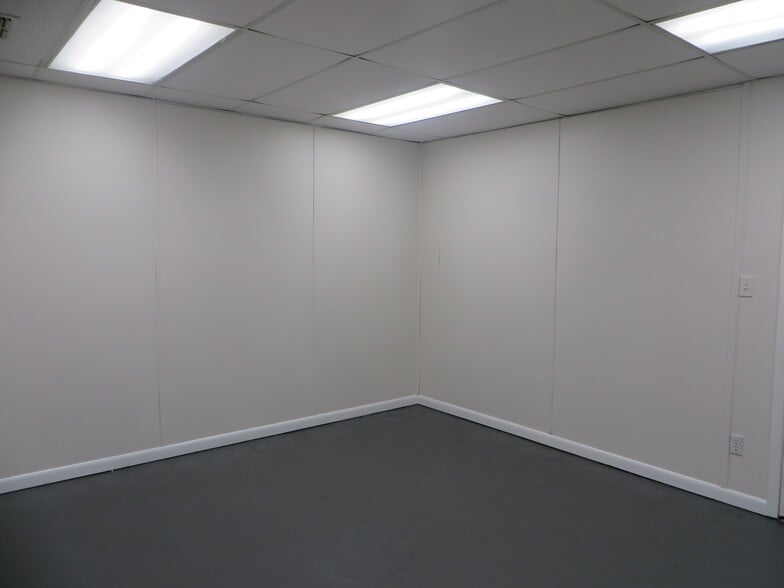 1008 Pennsylvania Ave, Saint Cloud, FL for lease - Building Photo - Image 3 of 8