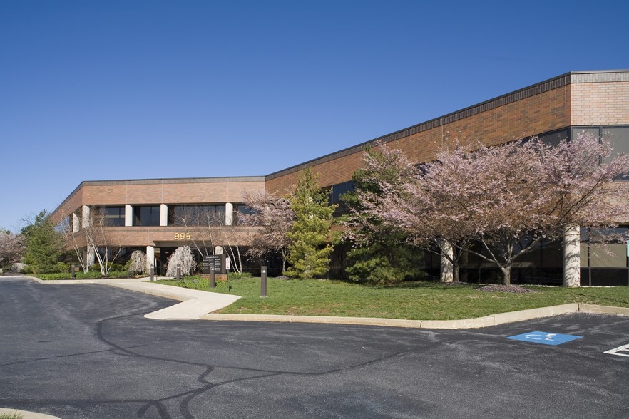 999 Berkshire Blvd, Wyomissing, PA for lease - Building Photo - Image 3 of 15