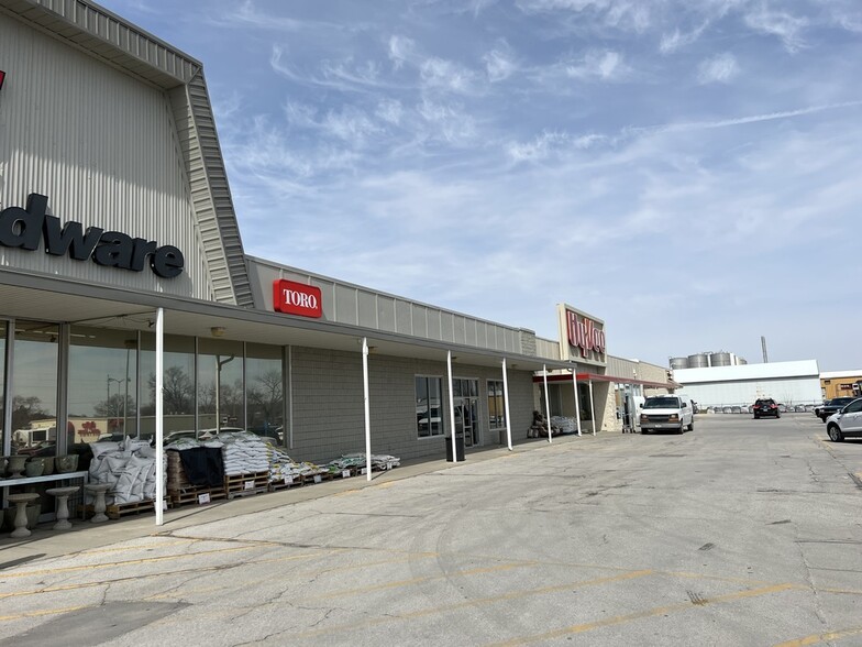 1501-1701 N Broadway St, Red Oak, IA for lease - Building Photo - Image 2 of 3