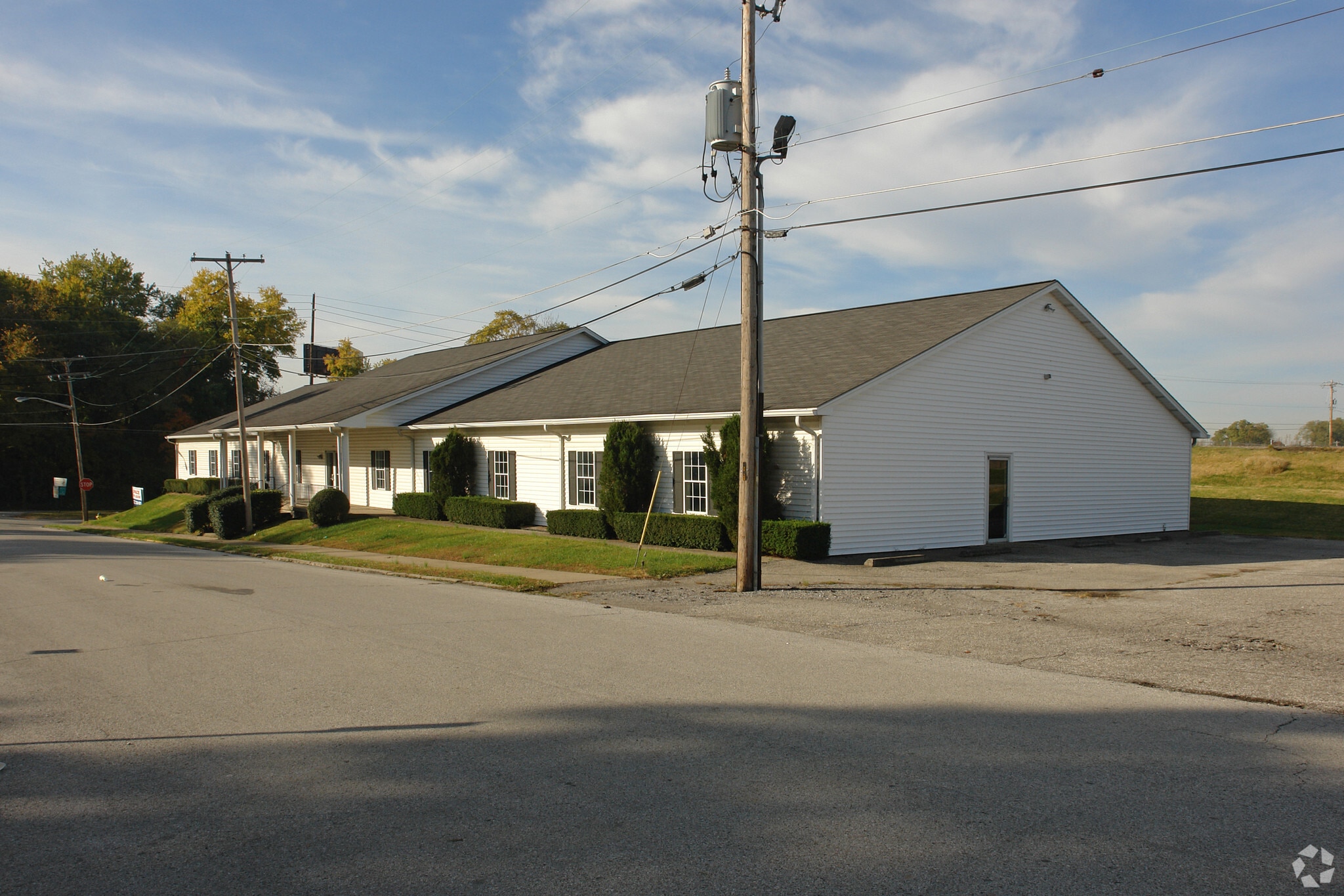 1401 Mitchell Ave, Jeffersonville, IN for sale Primary Photo- Image 1 of 1