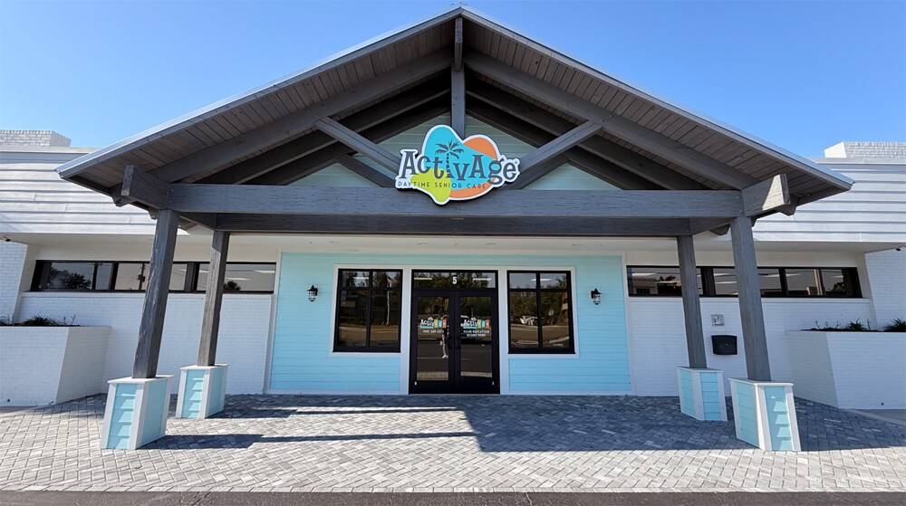 3801 Bee Ridge Rd, Sarasota, FL for sale Primary Photo- Image 1 of 1