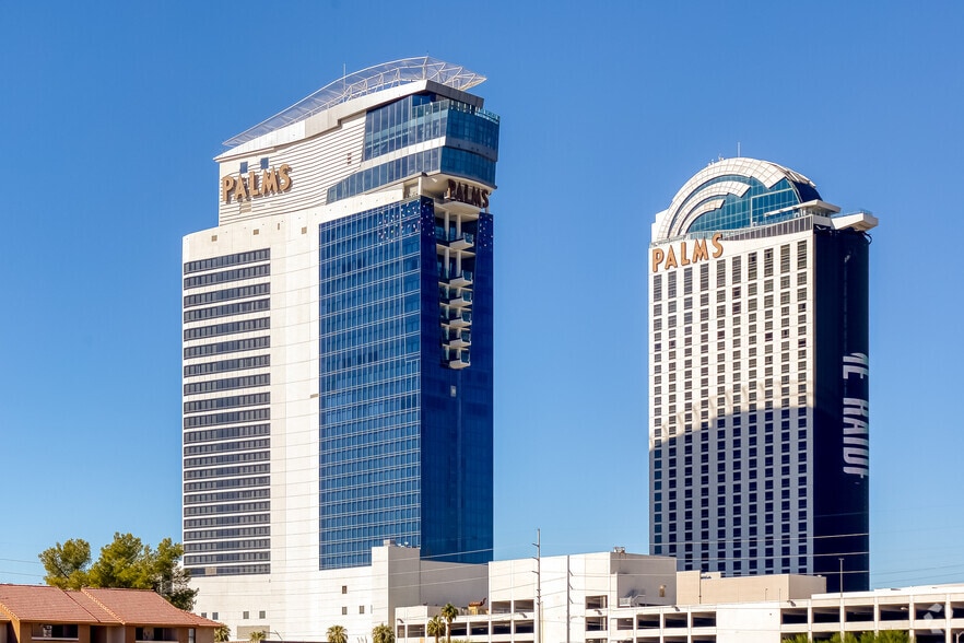 4381 W Flamingo Rd, Las Vegas, NV for lease - Building Photo - Image 3 of 4