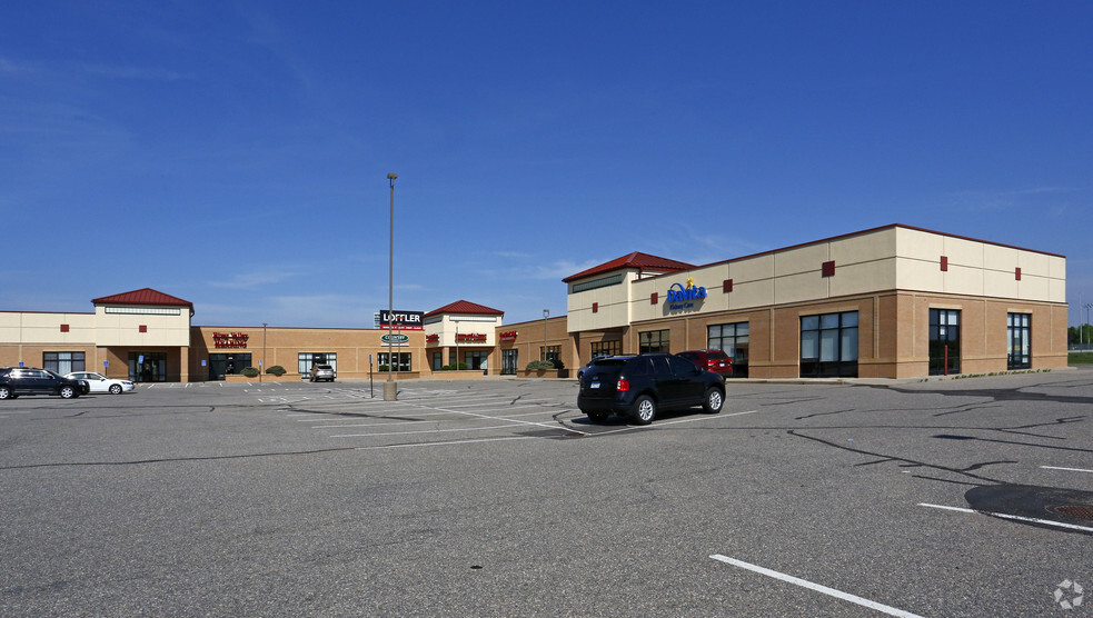 1802-1838 Commerce Dr, North Mankato, MN for lease - Building Photo - Image 1 of 10