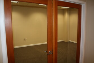 8390 Terminal Rd, Lorton, VA for lease Interior Photo- Image 1 of 2