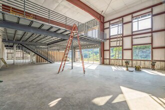 1703 Roundrock Dr, Raleigh, NC for sale Interior Photo- Image 2 of 2