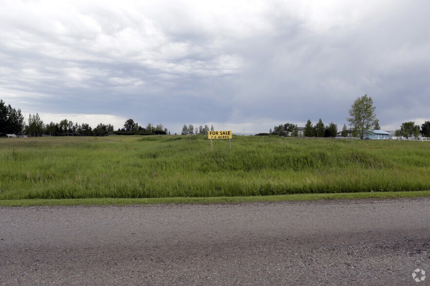 300 Railway Ave, Blackie, AB T0L 0J0