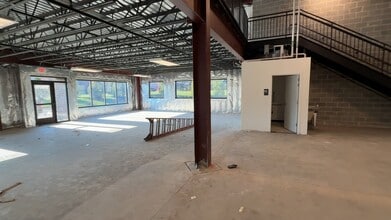 11982 Wilton Meadows Ct, Manassas, VA for lease - Commercial Listing Video 