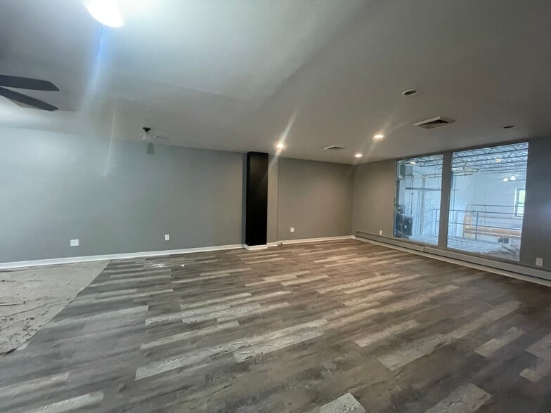 5923 55th St, Maspeth, NY for lease - Building Photo - Image 3 of 8