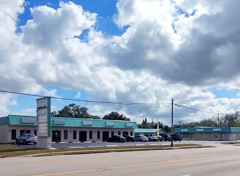 1308 Clearlake Rd, Cocoa, FL 32922 University Row Plaza