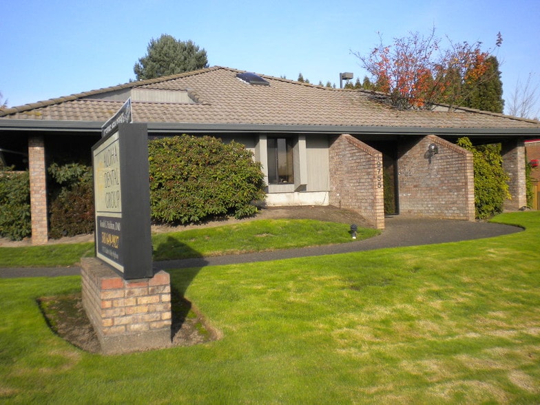 19755 SW Tualatin Valley Hwy, Beaverton, OR for sale - Building Photo - Image 2 of 8