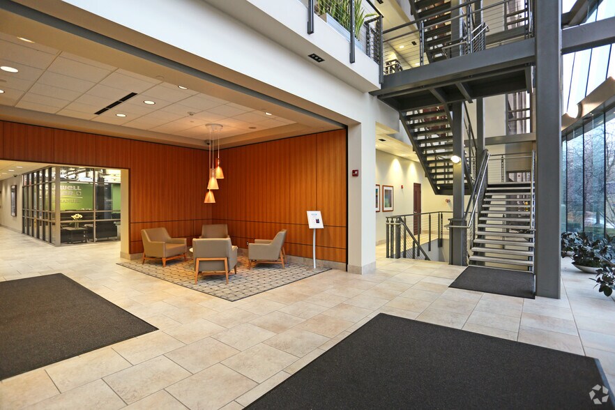 2723 S State St, Ann Arbor, MI for lease - Lobby - Image 3 of 14