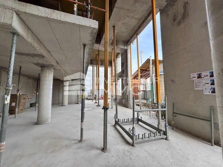 Retail in Ivry-sur-Seine for sale - Construction Photo - Image 3 of 5