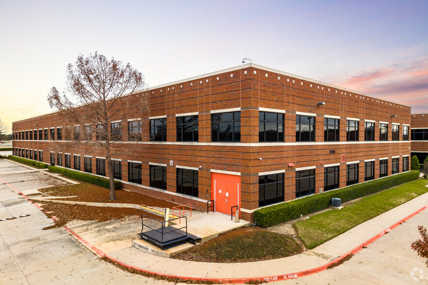 3905 N Dallas Pky, Plano, TX for lease - Building Photo - Image 3 of 16