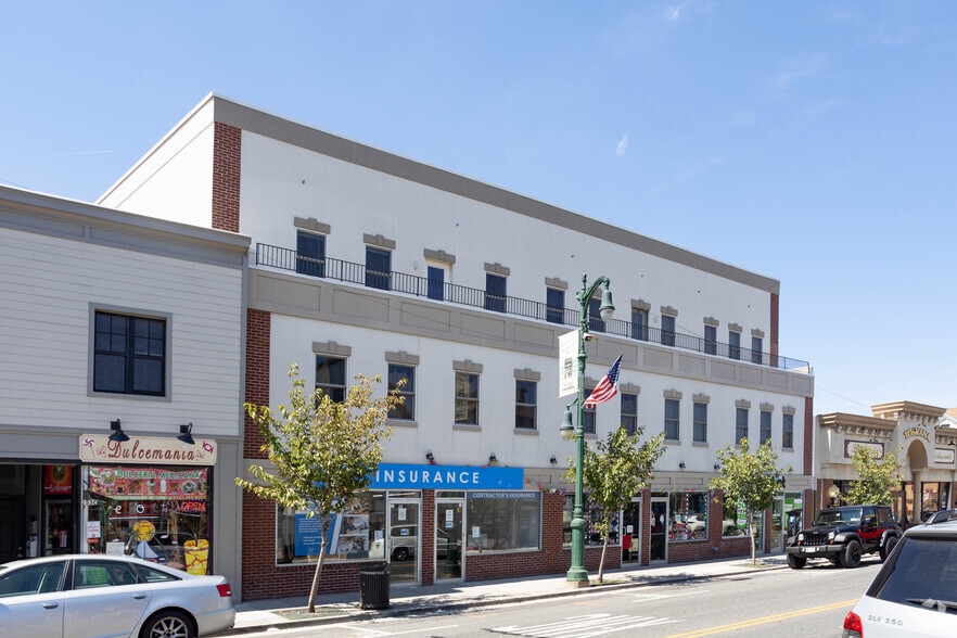 157-161 Post Ave, Westbury, NY for lease - Building Photo - Image 1 of 10