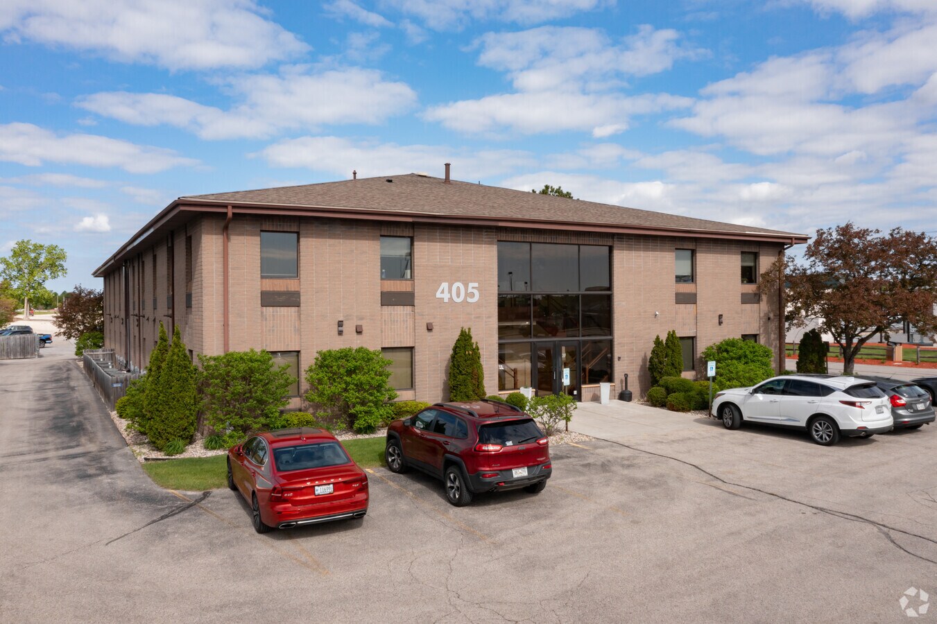 405 N Calhoun Rd, Brookfield, WI 53005 Office for Lease