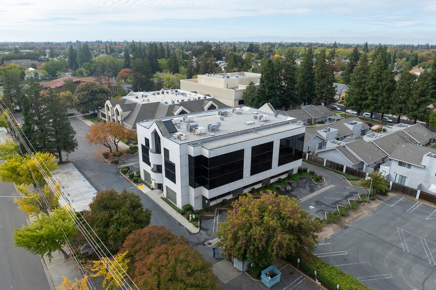 1501 Oakdale Rd, Modesto, CA for lease - Building Photo - Image 3 of 6