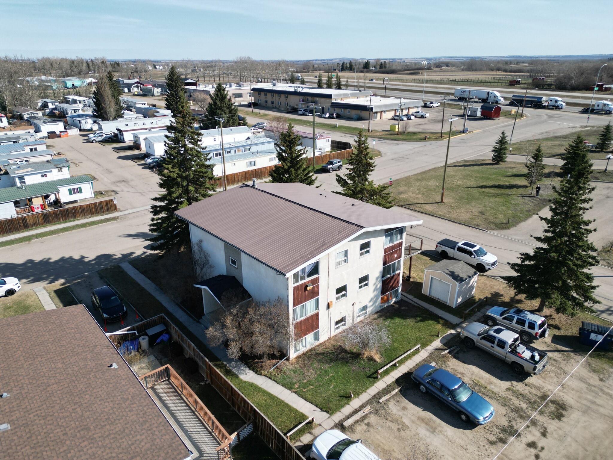 2337 20 Av, Bowden, AB for sale Building Photo- Image 1 of 1