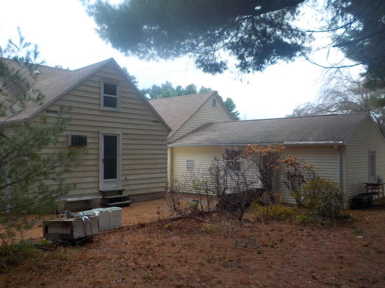 1250 Pulaski Blvd, Bellingham, MA for sale - Building Photo - Image 3 of 8