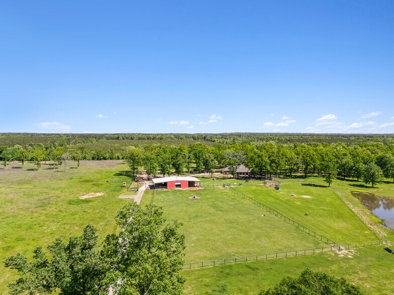 6670 N Lakeshore Dr, Shreveport, LA for sale - Primary Photo - Image 1 of 15