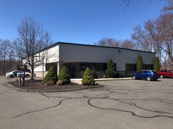 325 Riggs St, Oxford, CT for lease Building Photo- Image 1 of 7