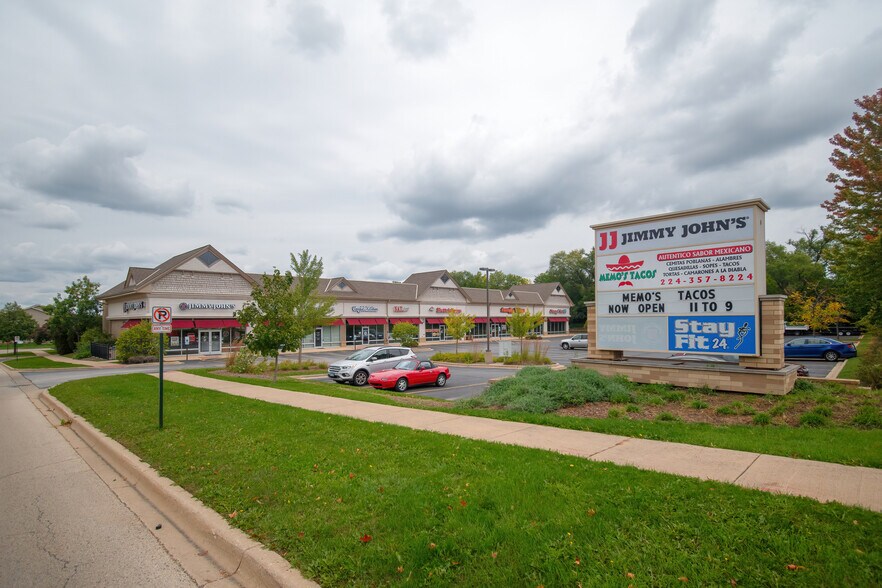 3106-3108 Three Oaks Rd, Cary, IL for lease - Building Photo - Image 3 of 8