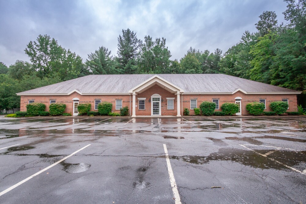 13 Halfmoon Executive Park Dr, Clifton Park, NY for sale Building Photo- Image 1 of 1