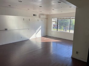 7815-7817 Melrose Ave, Los Angeles, CA for lease Interior Photo- Image 1 of 3