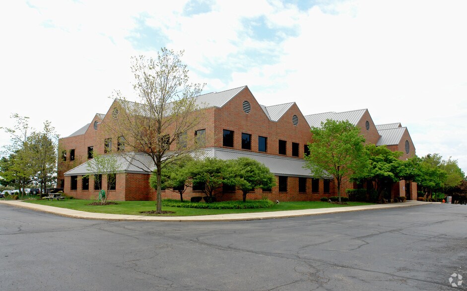 1220 Hobson Rd, Naperville, IL for sale - Primary Photo - Image 1 of 1