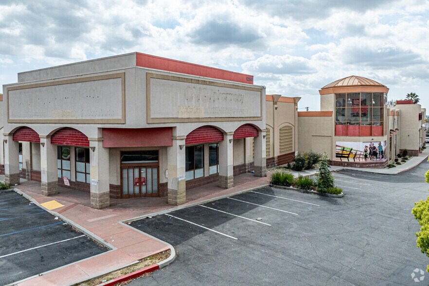 12550-12560 Whittier Blvd, Whittier, CA for lease - Building Photo - Image 1 of 7