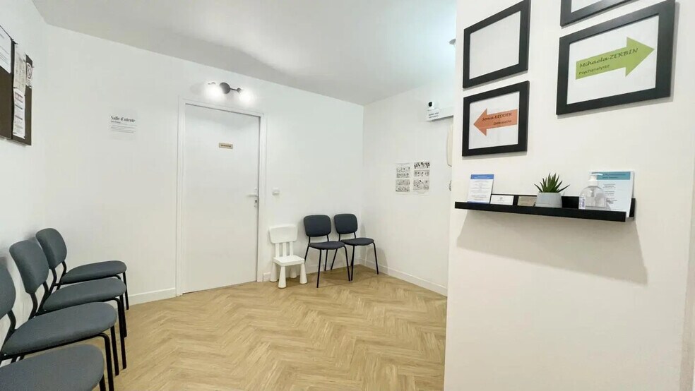 Office in Corbeil-Essonnes for lease - Interior Photo - Image 1 of 9