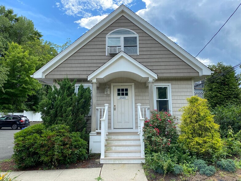 256 Seaside Ave, Milford, CT 06460 Office for Lease