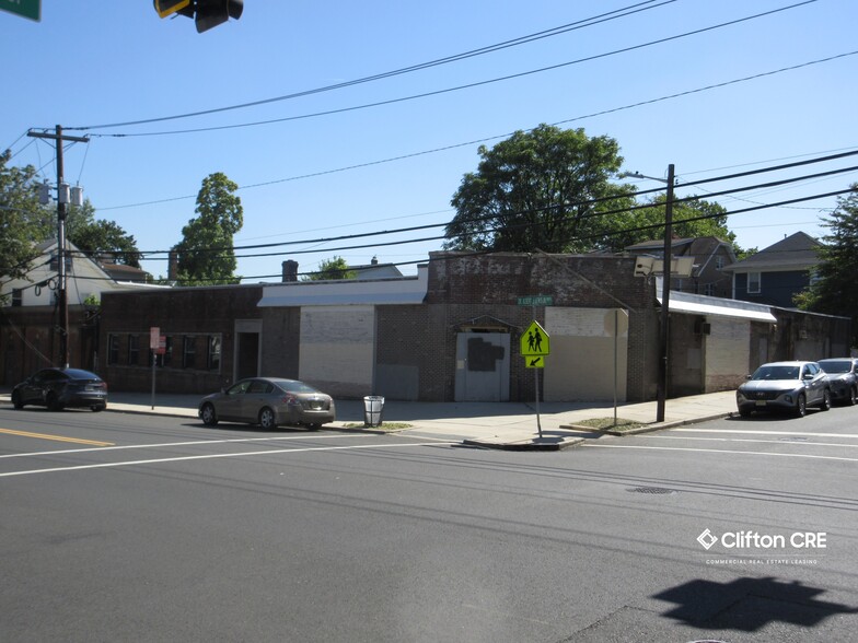 124-130 Lyons Ave, Newark, NJ for sale - Building Photo - Image 2 of 9