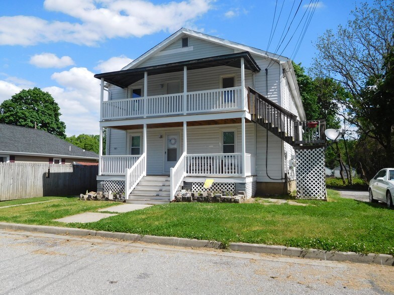 102 Chester St, Carneys Point, NJ 08069