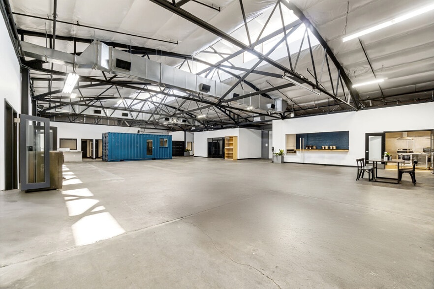 531 Fulton St, Fresno, CA for lease - Building Photo - Image 3 of 11