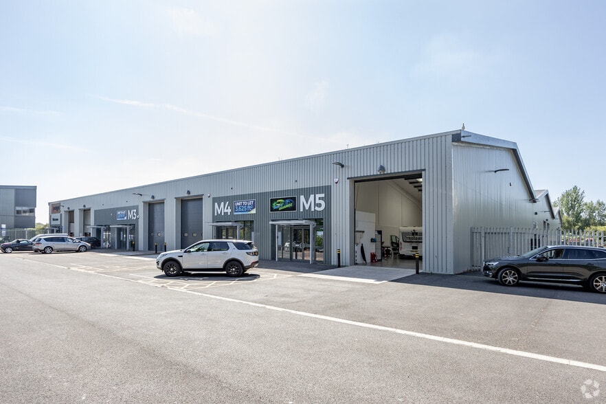 Crown Close, Taunton for lease - Building Photo - Image 1 of 35