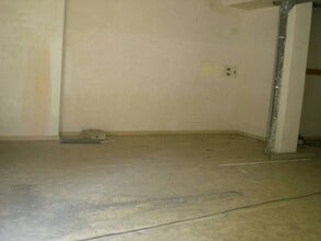 Retail in Manresa, Barcelona for lease Interior Photo- Image 2 of 3