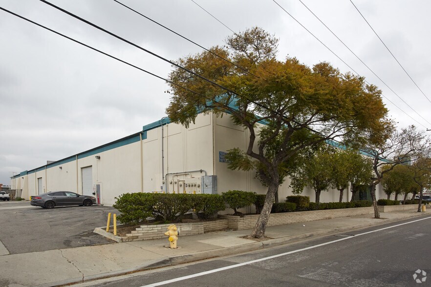 1533-1543 E Del Amo Blvd, Carson, CA for lease - Building Photo - Image 3 of 3