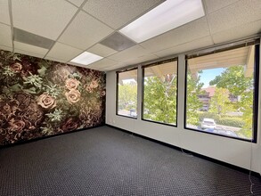 128 Auburn Ct, Westlake Village, CA for sale Interior Photo- Image 2 of 16