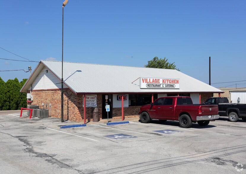 934 S Main St, Jacksboro, TX for sale - Primary Photo - Image 1 of 1