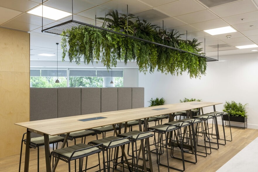 5 Forbury Rd, Reading for lease - Building Photo - Image 3 of 9