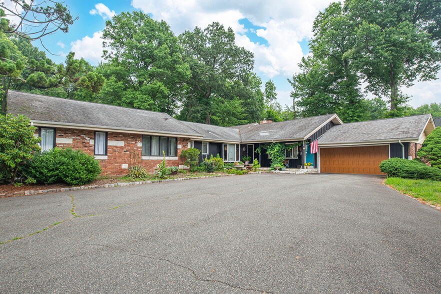 326 Changebridge Rd, Pine Brook, NJ for sale - Building Photo - Image 1 of 3