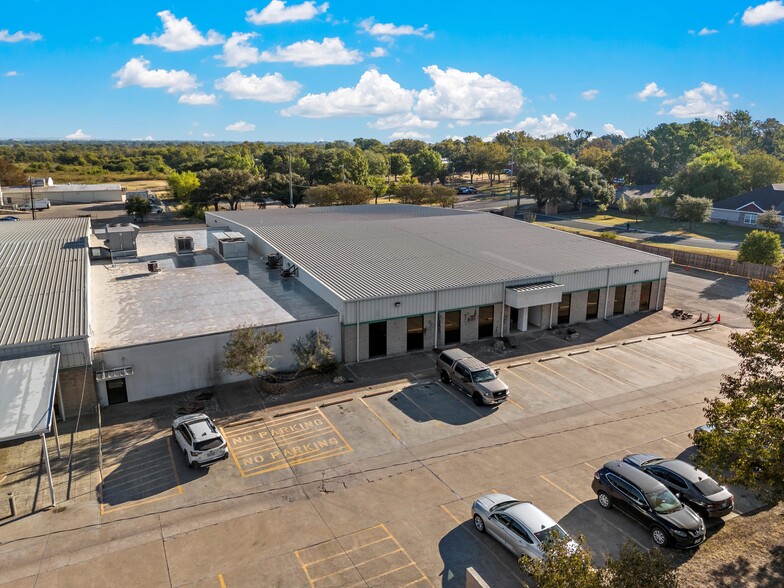 3700 S Interstate 35 Frontage Rd, Waco, TX for lease - Building Photo - Image 1 of 10